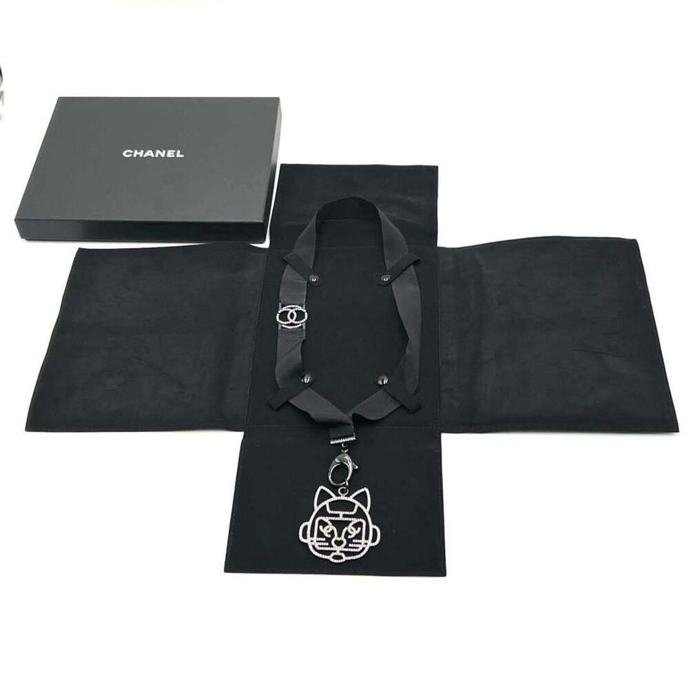 CHANEL Authentic Necklace - Picture 9 of 10